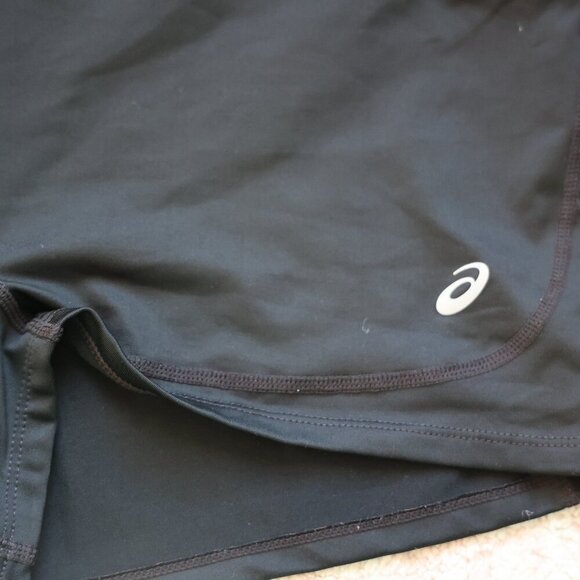 Asics Compression Shorts - Picture 2 of 3